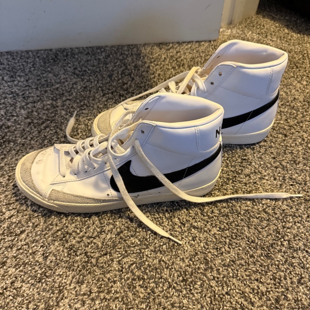 Nike Blazer Mid ‘77